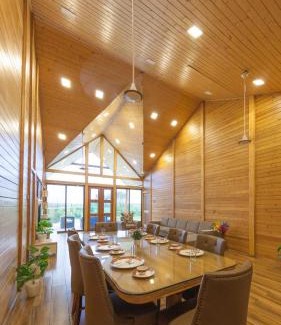 Nanded Hotel | The Arowana Divine