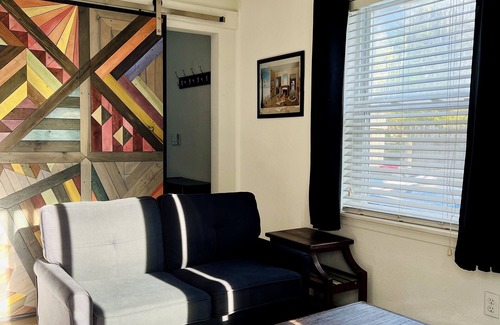 Northeast Virginia Beach House | The Art Door only minutes from beach