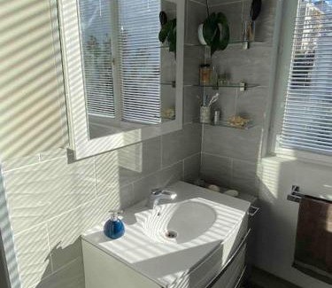 Clichy Apartment | The Artist