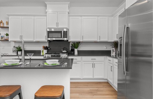 Eagle House | The "Ashtyn" New 4-bdrm townhome in Eagle w/Pool, WiFi, A/C and 2 car Garage!