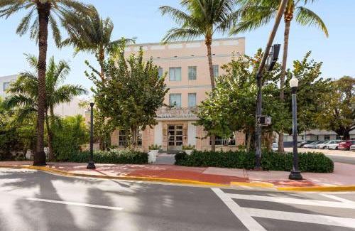 Flamingo/Lummus Hotel | The Astor by LuxUrban, Trademark Collection by Wyndham