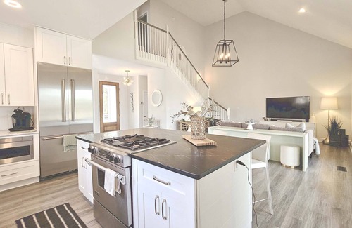 Johns Island Cottage | The Awaysis - Charleston Waterfront 10min to Kiawah beaches 20min to downtown.