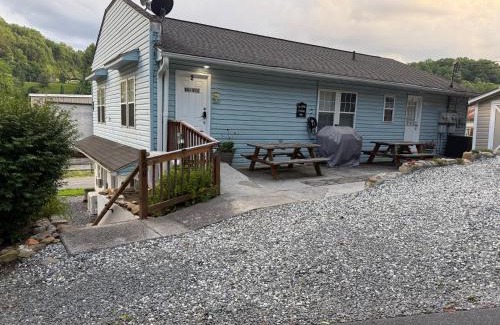 Bryson City Apartment | The Bait & Tackle #2 Near Town