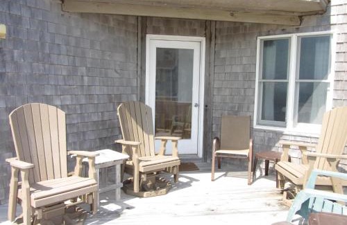 Frisco House | THE BAITED HOOK cottage