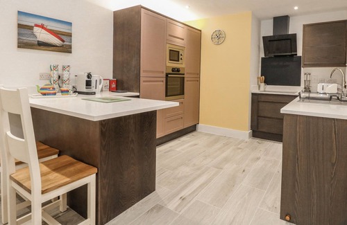 Northwold Cottage | THE BAKER'S OVEN, with a garden in Downham Market