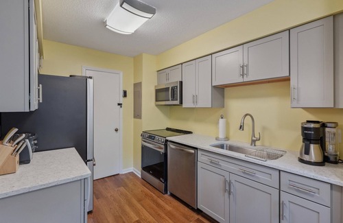 Cary House | The Barbary @ Pirates Cove