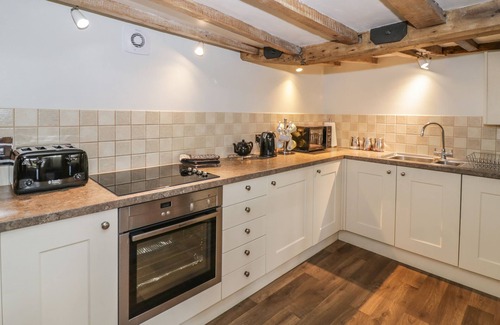 Strefford Apartment | THE BARLEY STORE, family friendly, with a garden in Strefford