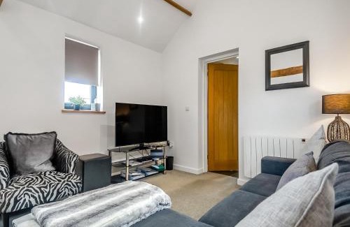 Irstead House | The Barn