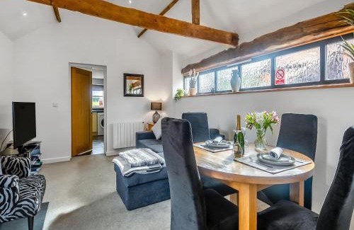 Irstead House | The Barn