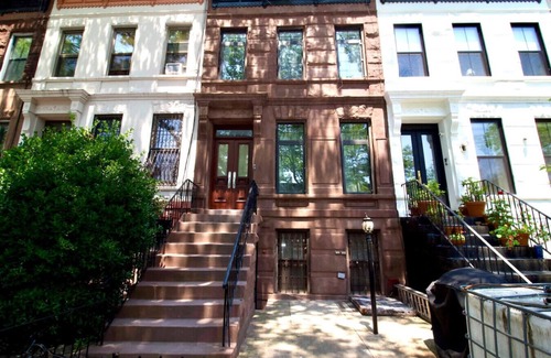 Bedford-Stuyvesant House | The Barton – Cozy Renovated Home in Brooklyn (3C)