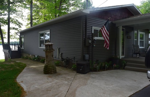Traverse City House | The Bass Lake Lodge - Traverse City's year-round slice of lake life Heaven!