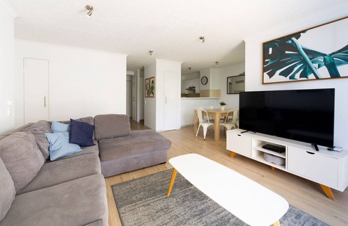 Tweed Heads Resort | The Bay 23 - Walk to Snapper, D'Bah & Coolangatta