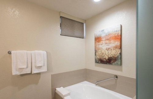 Waikoloa Hotel | The Bay Club, a Hilton Grand Vacations Club - 2 Bedroom Plus - VL8