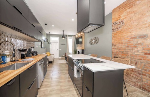 Cincinnati House | The Baymiller Row - For 6!