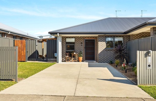 Vincentia House | The Bayswood Retreat on Moona Creek by Experience Jervis Bay