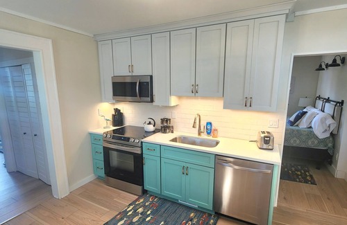 Racine House | The Beach Haven at Michigan Blvd.