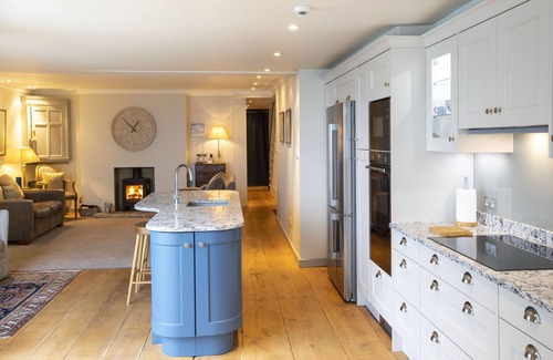 Sandgate House | The Beach House at Sandgate Right on the beach