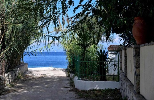Longos Villa | The Beach House