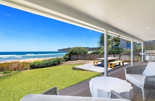 North Avoca House | THE BEACH HOUSE | Luxry beachfront | Accom Holidays