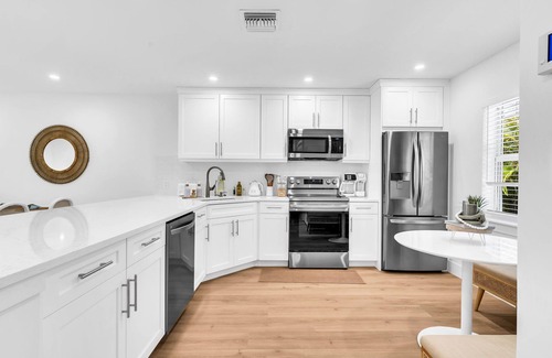 Juno Beach Condo | The Beach Villa in Juno! 3-Steps to the Beach