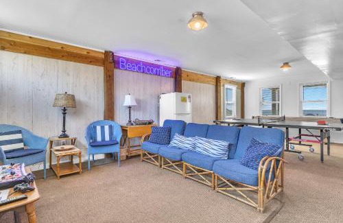 Oak Island House | The Beachcomber by Oak Island Accommodations