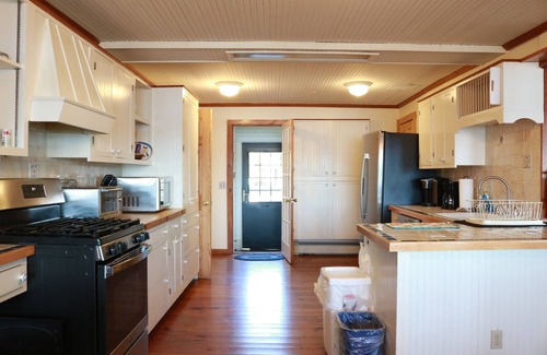 Inlet House | The Bears Cottages House on 4th Lake - Full-Season Snowbird Retreat Dec–Mar Only