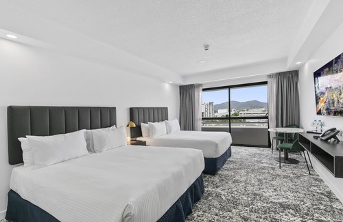Cairns Central Business District Hotel | The Benson Hotel