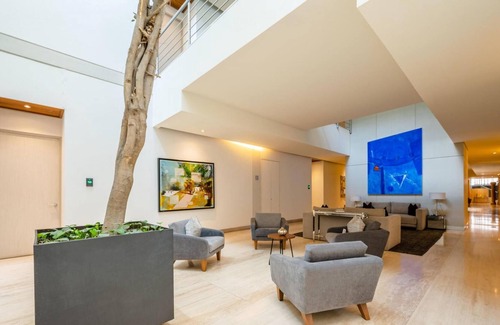 Reforma Apartment | The Best Private Patio in La Juarez