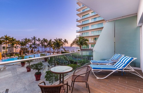 Puerto Vallarta Apartment | The best views of the sea, the mountains and the sunsets. Beachfront
