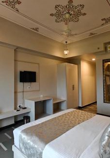 Chikalwas Hotel | The Biletha Bagh