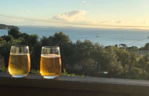 Surfdale House | The Black Pearl, Waiheke Island