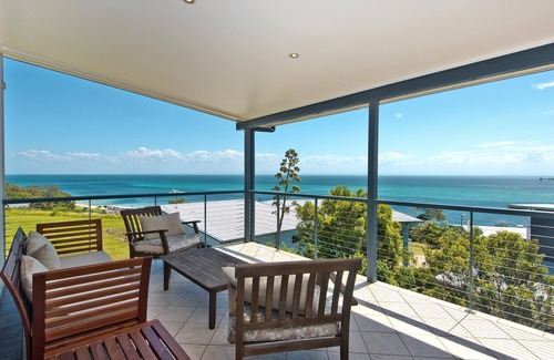 Brisbane House | The Blue Crab Beach House