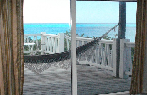 Cockburn Town House | ‘The Blue House’ a spacious 5 bedroom beach front home with magnificent views. n