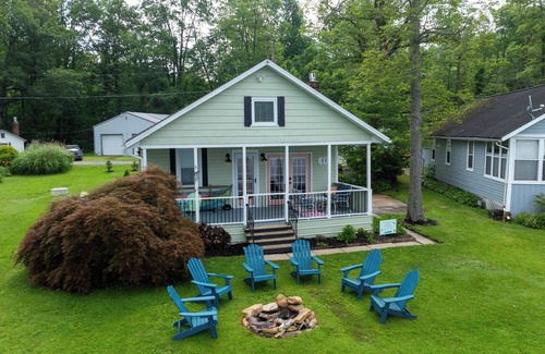 Moon Lake Cottages House | The Boathouse on Moon Lake