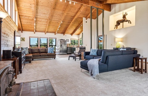 Salmon Creek House | The Bodega House~Family Escape where the Ocean meets Pastures!WiFi/Yard Games