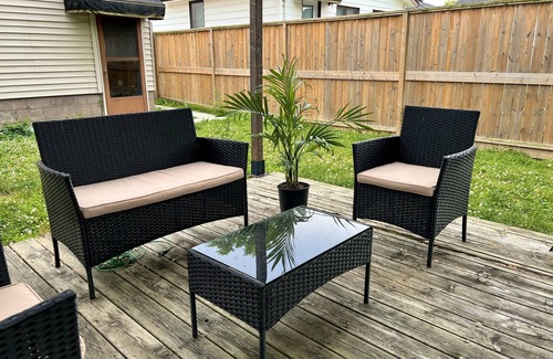 East Windsor Apartment | The Boho Oasis: Spacious Deluxe Apartment, Close to All Amenities, Safe & Quiet