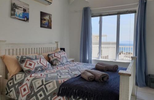 Mountainside House | 'The Bolussi Beachhouse', sleeps 12 in 6 en-suite bedrooms with Indoor Pool