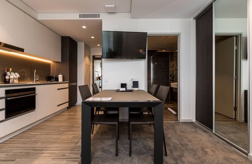 Mascot Apartment | The Branksome Hotel And Residences