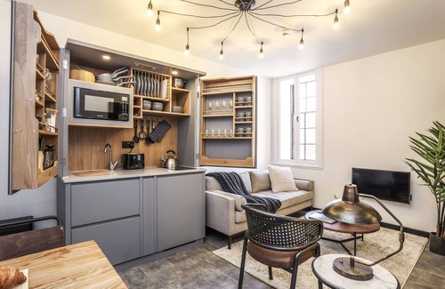 Old Town Hotel | The Brewers Rooms Contemporary Aparthotel