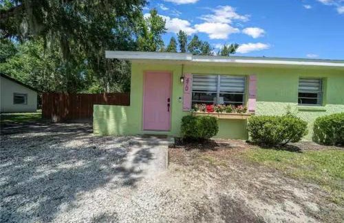 Crystal River House | The Bright Bay Hideaway A Family Crystal River Escape
