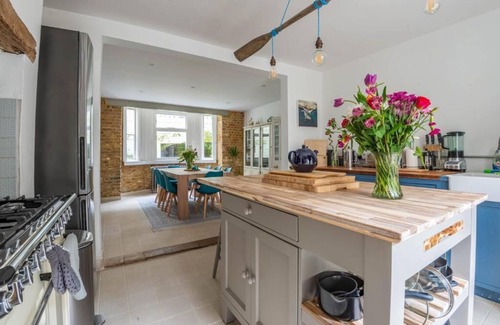 Broadstairs House | The Broadstairs townhouse
