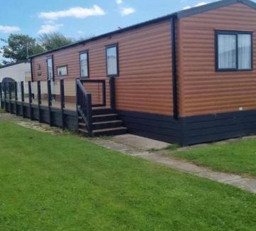 St George Ski Chalet | The Brockwood whitehouse towyn