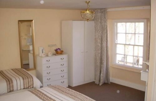 Richmond Hotel | The Buck INN