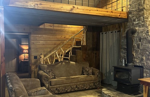Lockesburg Cabin | The Burt Family Cabin
