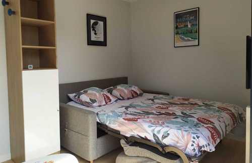 Saint-Malo Cabin | The cabin at the bottom of the garden - 5 minutes walk from the beach