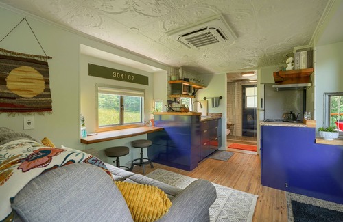Logan Apartment | The Caboose at SR Station No. 1 | Hocking Hills