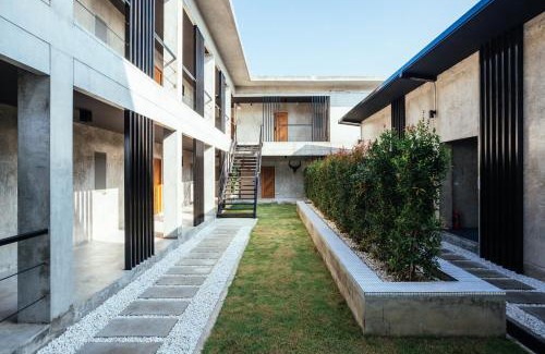 Nong Kwai Hotel | The Camp Muay Thai Resort and Academy