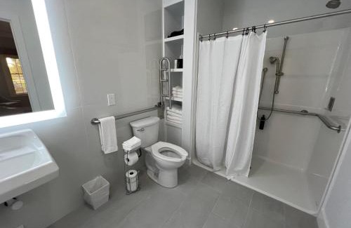 Silver Beach Hotel | The Cape Club Golf Resort - Brand New!