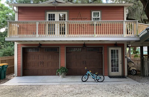Mount Dora Cottage | The Carriage House - Walk to Downtown!
