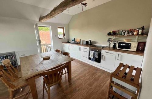 Rye Apartment | The Cart Loft - Private Apartment on farm in Rye